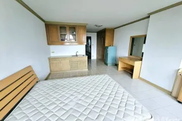 Condo for sale in Chan Kasem, Bangkok near MRT Chankasem