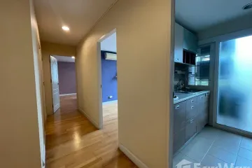 2 Bedroom Condo for sale in Bang Lamphu Lang, Bangkok near BTS Saphan Taksin