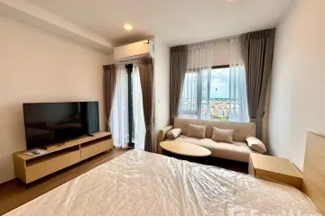 Condo for rent in Hua Mak, Bangkok near MRT Lam Sali