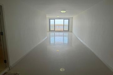 1 Bedroom Condo for sale in Silom, Bangkok near BTS Saphan Taksin