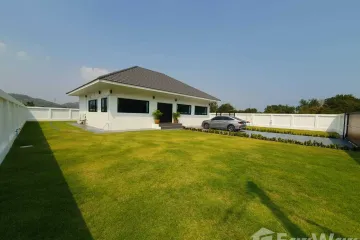 3 Bedroom Villa for sale in Nong Kae, Prachuap Khiri Khan