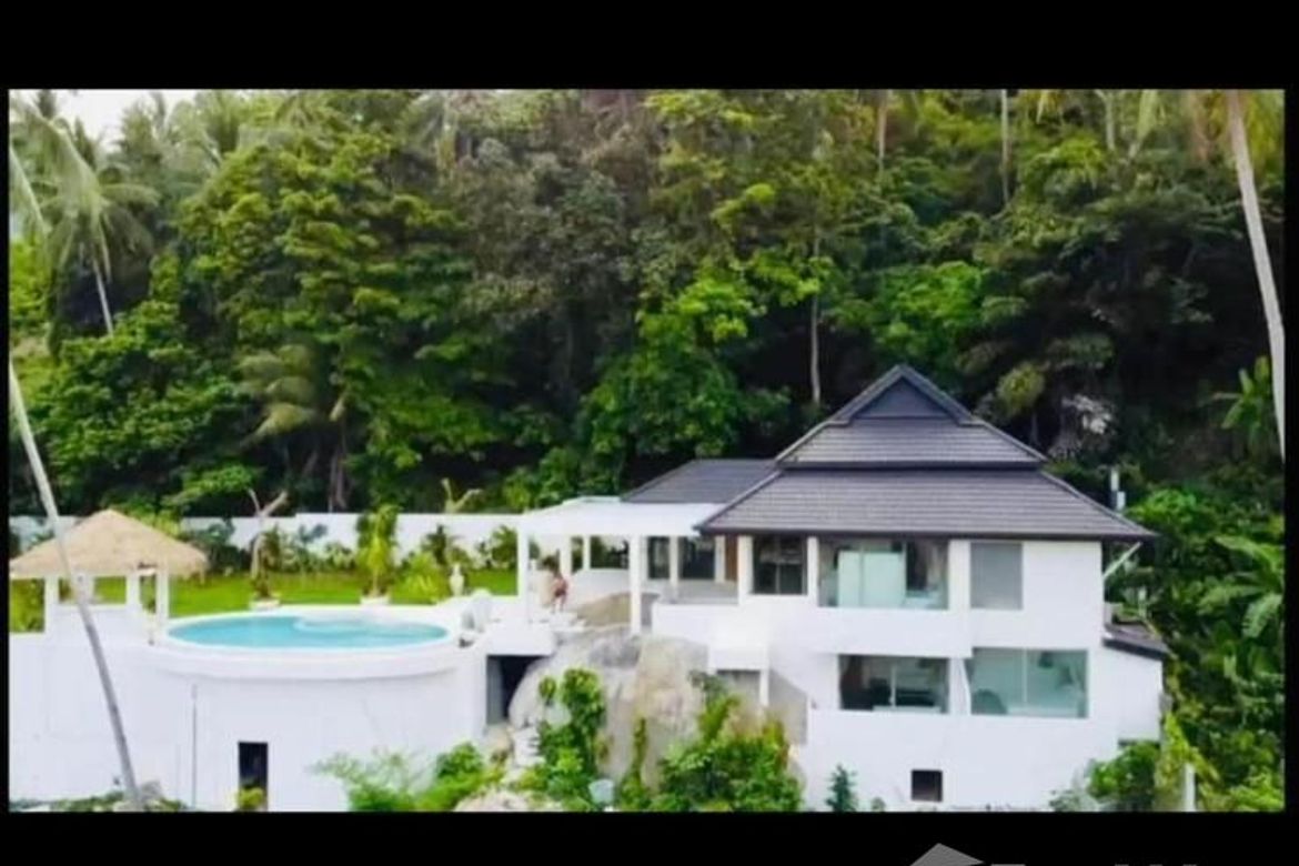 5 Bedroom Villa