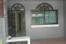 3 Bedroom Townhouse for sale in Tha Raeng, Bangkok