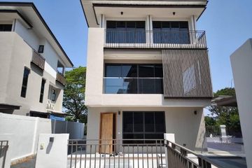 3 Bedroom House for sale in Dokmai, Bangkok