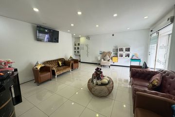 4 Bedroom Townhouse for sale in Saphan Sung, Bangkok