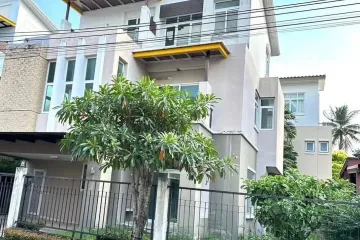 4 Bedroom House for sale in Khlong Chak Phra, Bangkok