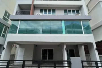6 Bedroom Townhouse for Sale or Rent in Racha Thewa, Samut Prakan