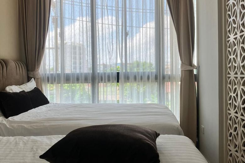 2 Bedroom Condo For Rent