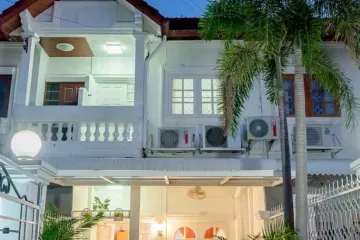 2 Bedroom Townhouse for Sale or Rent in Nong Kae, Prachuap Khiri Khan
