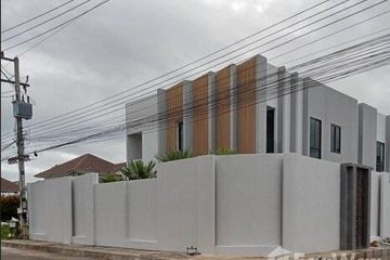 5 Bedroom House for sale in San Phranet, Chiang Mai