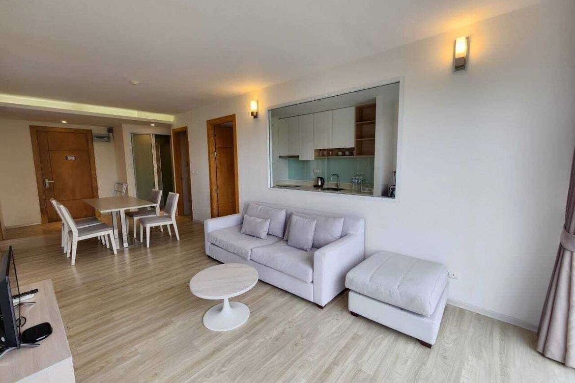 1 Bedroom Upper Floor Condo for rent at The Bleu Condo