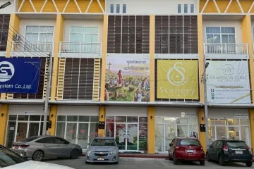 2 Bedroom Commercial for rent in Wat Ket, Chiang Mai