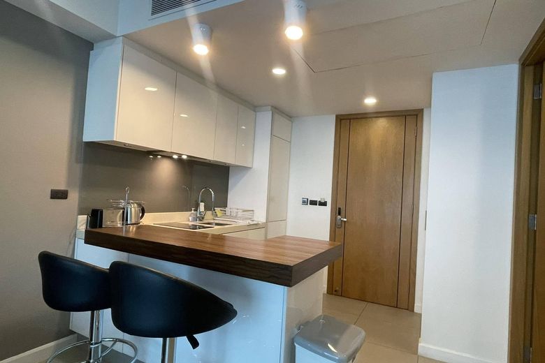 1 Bedroom Condo