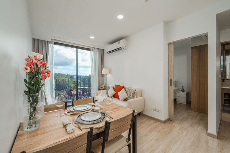 2 Bedroom Condo For Rent