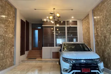 3 Bedroom Townhouse for Sale or Rent in Khlong Tan Nuea, Bangkok