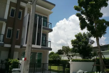 3 Bedroom Townhouse for sale in Talat Bang Khen, Bangkok near BTS 11th Infantry Regiment