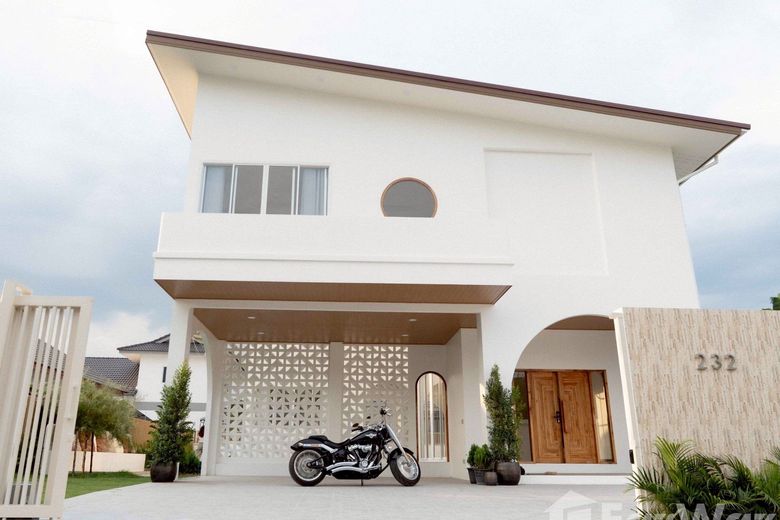 4 Bedroom Villa