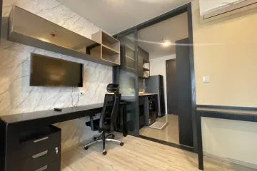 1 Bedroom Condo for sale in XT Huaikhwang, Din Daeng, Bangkok near MRT Huai Khwang