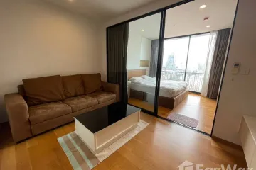 1 Bedroom Condo for sale in Silom, Bangkok near BTS Surasak