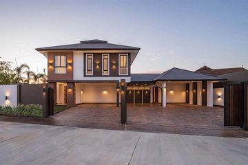 5 Bedroom Villa for sale in San Phak Wan, Chiang Mai