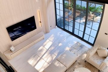 4 Bedroom House for sale in Khlong Toei Nuea, Bangkok near MRT Phetchaburi