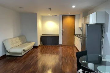 1 Bedroom Condo for sale in Silom, Bangkok near BTS Saphan Taksin