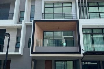 3 Bedroom Townhouse for sale in Saphan Sung, Bangkok