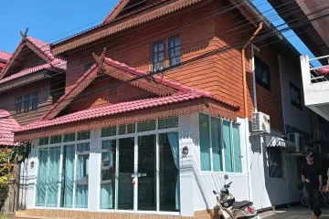 3 Bedroom Commercial for rent in Pa Tan, Chiang Mai