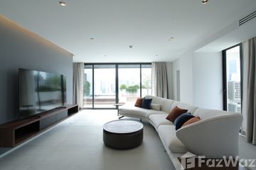 2 Bedroom Condo for sale in Khlong Toei, Bangkok near BTS Nana