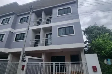 3 Bedroom Townhouse for sale in Mae Hia, Chiang Mai