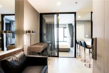 1 Bedroom Condo for sale in Bang Kapi, Bangkok near MRT Phetchaburi