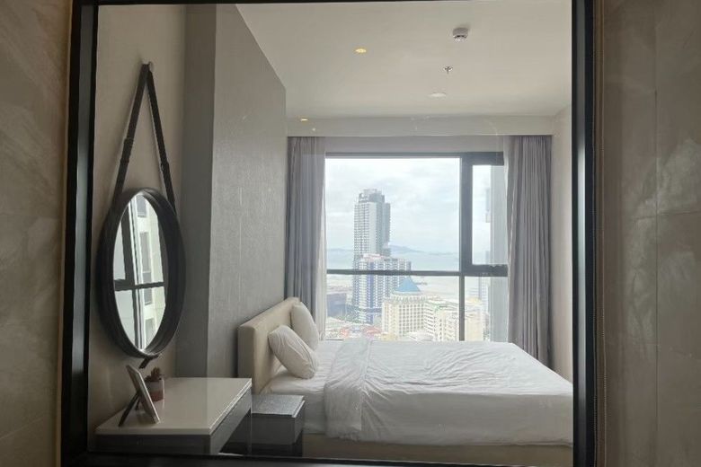 1 Bedroom Condo