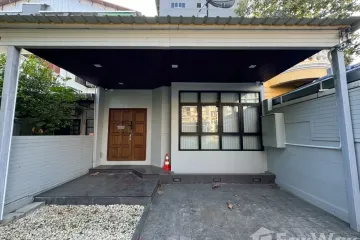 2 Bedroom Townhouse for rent in Suthep, Chiang Mai