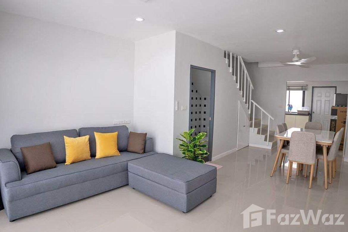 4 Bedroom Townhouse