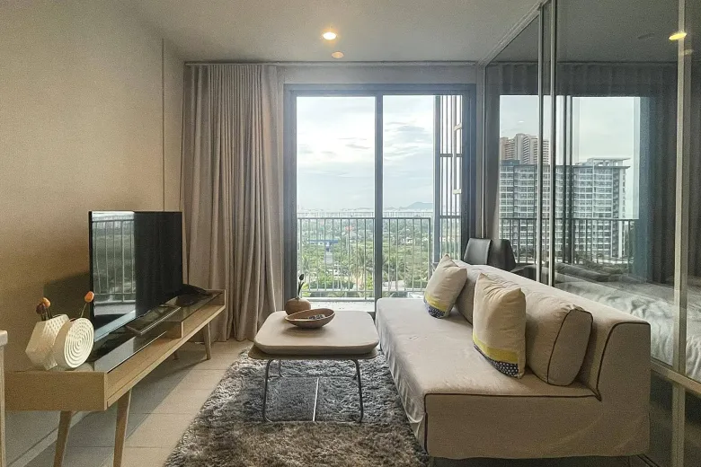 1 Bedroom Condo For Rent