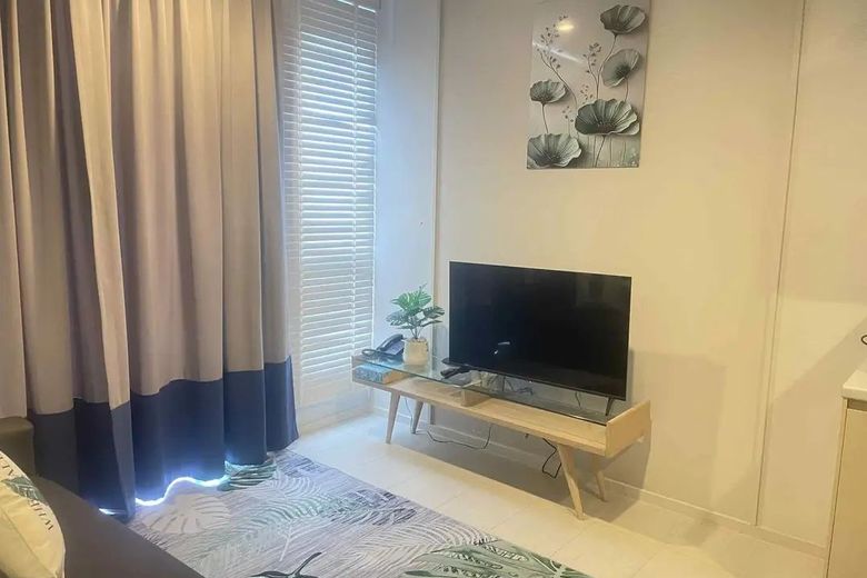 1 Bedroom Condo For Rent