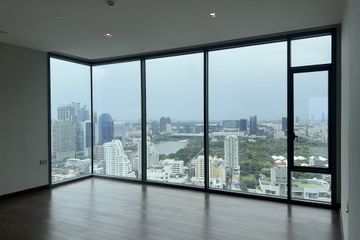 3 Bedroom Condo for sale in Khlong Toei, Bangkok near BTS Nana