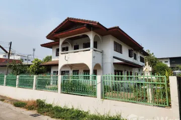 4 Bedroom House for sale in Chang Phueak, Chiang Mai