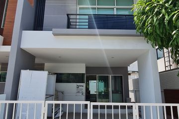 3 Bedroom Townhouse for sale in Saphan Sung, Bangkok