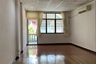 2 Bedroom Townhouse for sale in Hua Mak, Bangkok near MRT Lam Sali