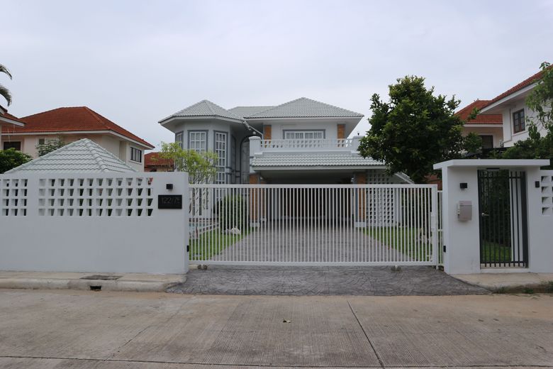 4 Bedroom Villa
