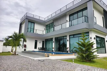 4 Bedroom Villa for sale in Sam Roi Yot, Prachuap Khiri Khan