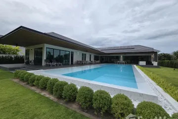 4 Bedroom Villa for sale in Cha am, Phetchaburi