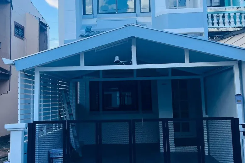 2 Bedroom Townhouse For Rent
