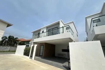 3 Bedroom Villa for rent in Nong Pla Lai, Chonburi