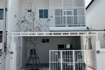 3 Bedroom Townhouse for rent in Tha Wang Tan, Chiang Mai