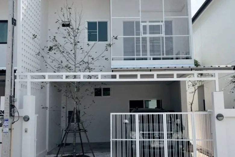 3 Bedroom Townhouse For Rent