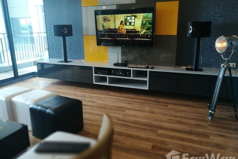 1 Bedroom Condo