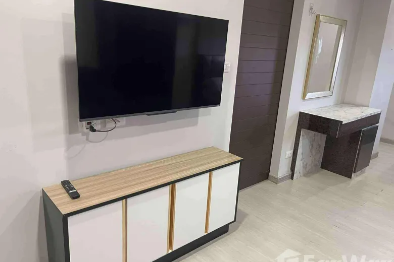1 Bedroom Condo For Rent