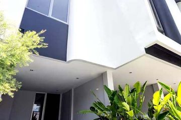 2 Bedroom Townhouse for sale in Ratsada, Phuket